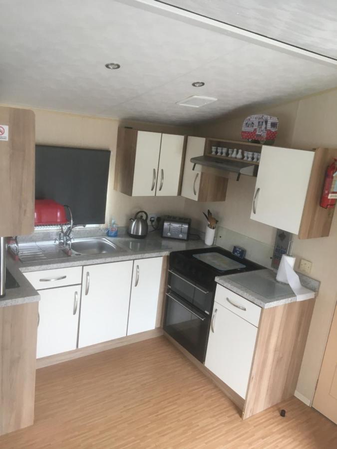 Take Me To The Beach At J&S Caravan Holidays Newquay Bay Resort Saint Columb Minor Екстериор снимка